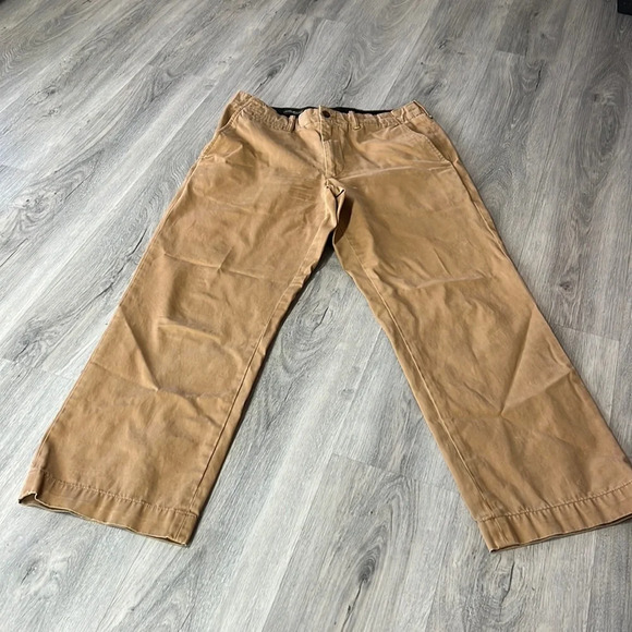 Eddie Bauer straight leg khakis  size 33 - Picture 1 of 11